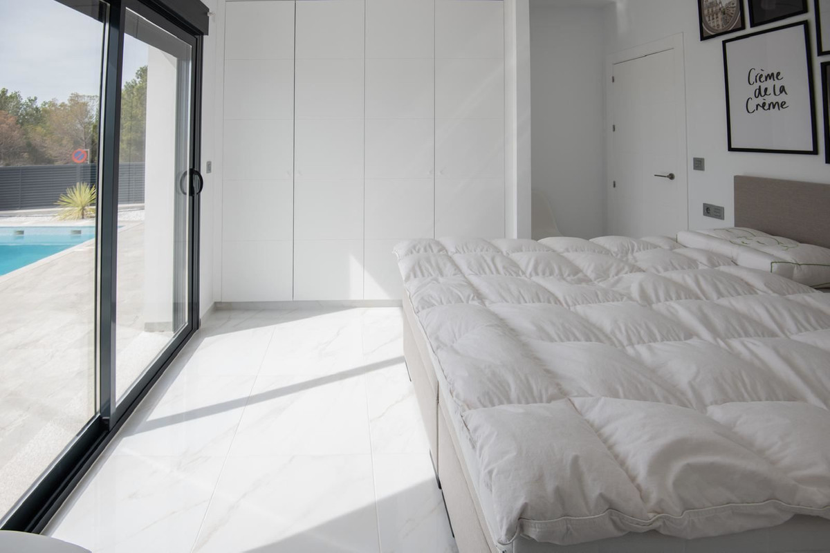 For sale - 3 Bedroom 2 Bathroom House - Detached Villa in Pilar de la Horadada - Pilar de la Horadada Centro  - Alicante