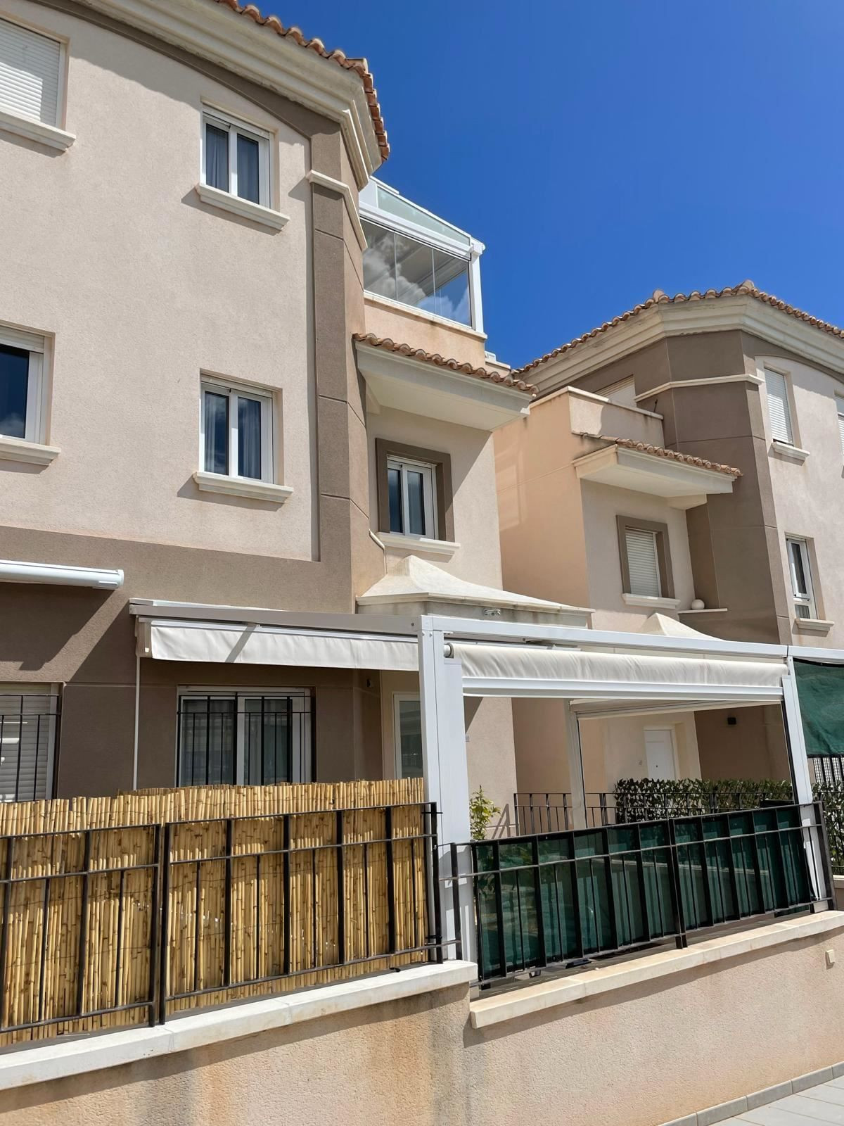 For sale - 3 Bedroom 3 Bathroom House - Townhouse in Santa Pola - Santa Pola Centro  - Alicante