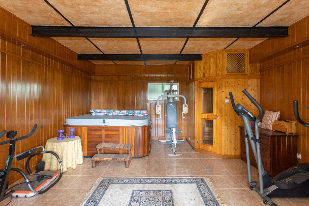 For sale - 3 Bedroom 3 Bathroom House - Detached Villa in Orihuela - Campoamor  - Alicante