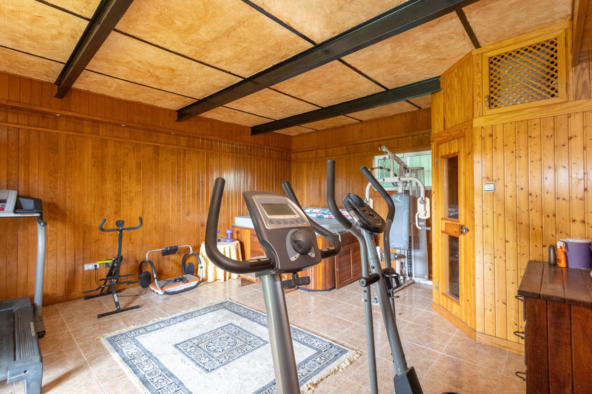 For sale - 3 Bedroom 3 Bathroom House - Detached Villa in Orihuela - Campoamor  - Alicante