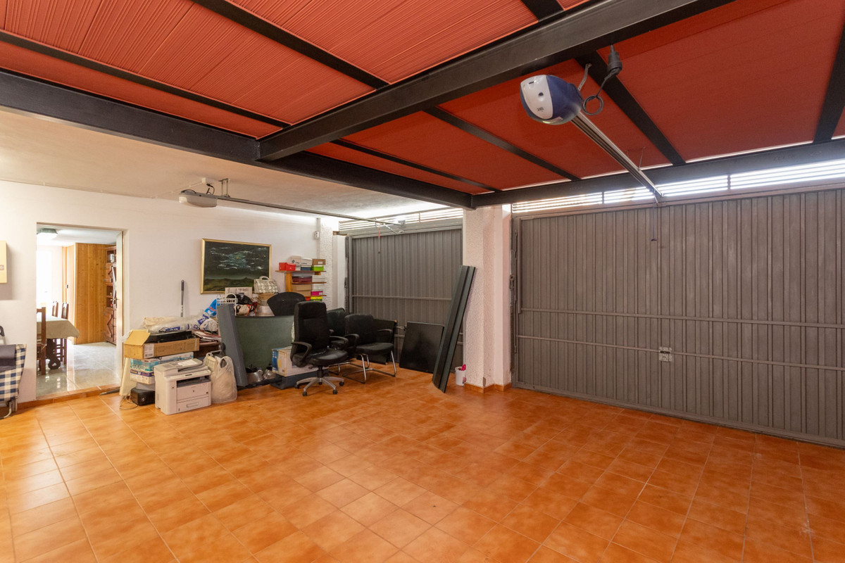 For sale - 3 Bedroom 3 Bathroom House - Detached Villa in Orihuela - Campoamor  - Alicante