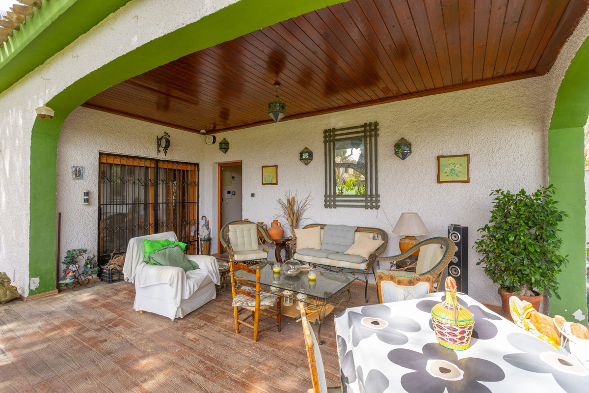 For sale - 3 Bedroom 3 Bathroom House - Detached Villa in Orihuela - Campoamor  - Alicante