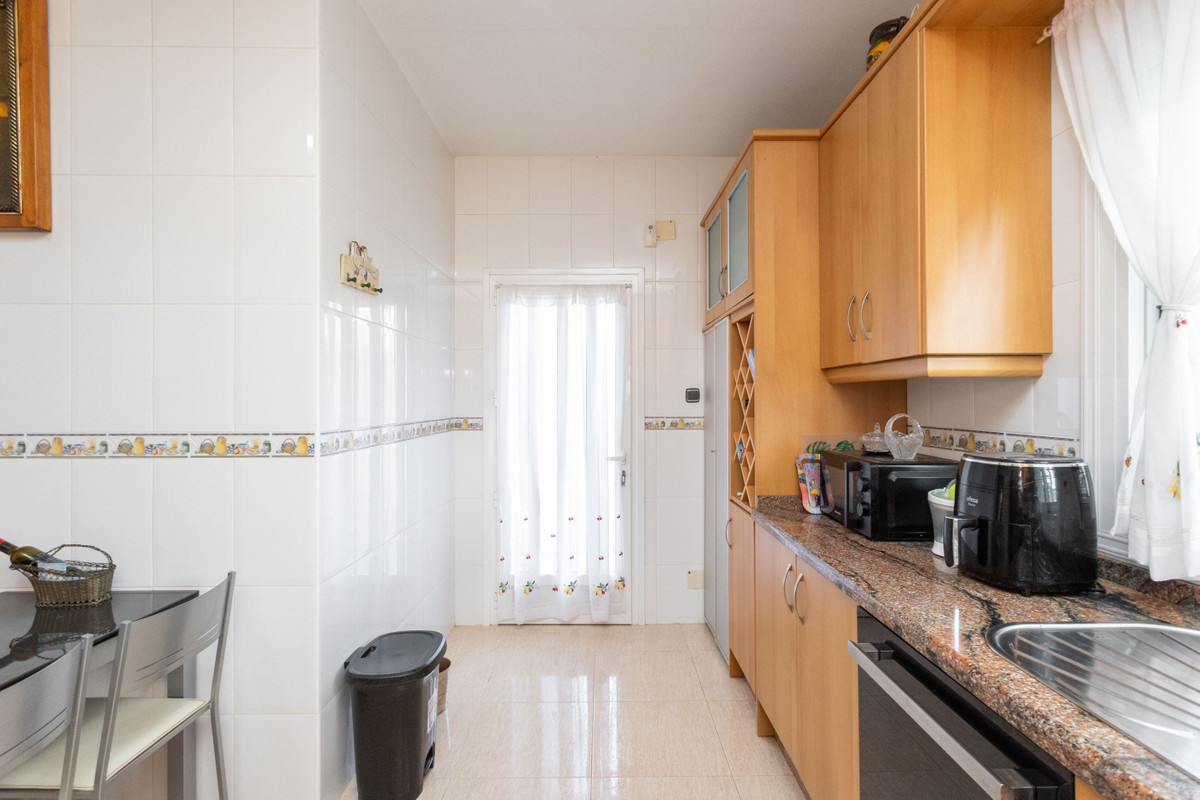 For sale - 3 Bedroom 3 Bathroom House - Detached Villa in Orihuela - Campoamor  - Alicante