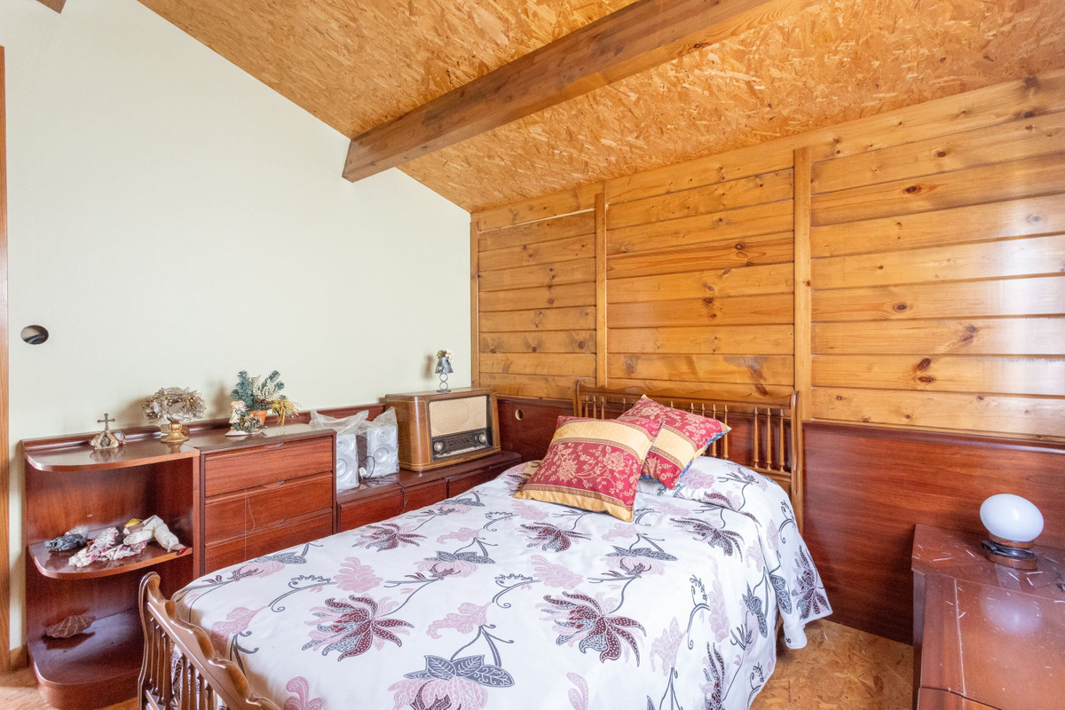 For sale - 3 Bedroom 3 Bathroom House - Detached Villa in Orihuela - Campoamor  - Alicante