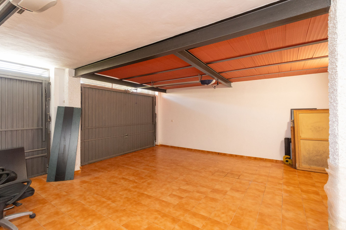 For sale - 3 Bedroom 3 Bathroom House - Detached Villa in Orihuela - Campoamor  - Alicante