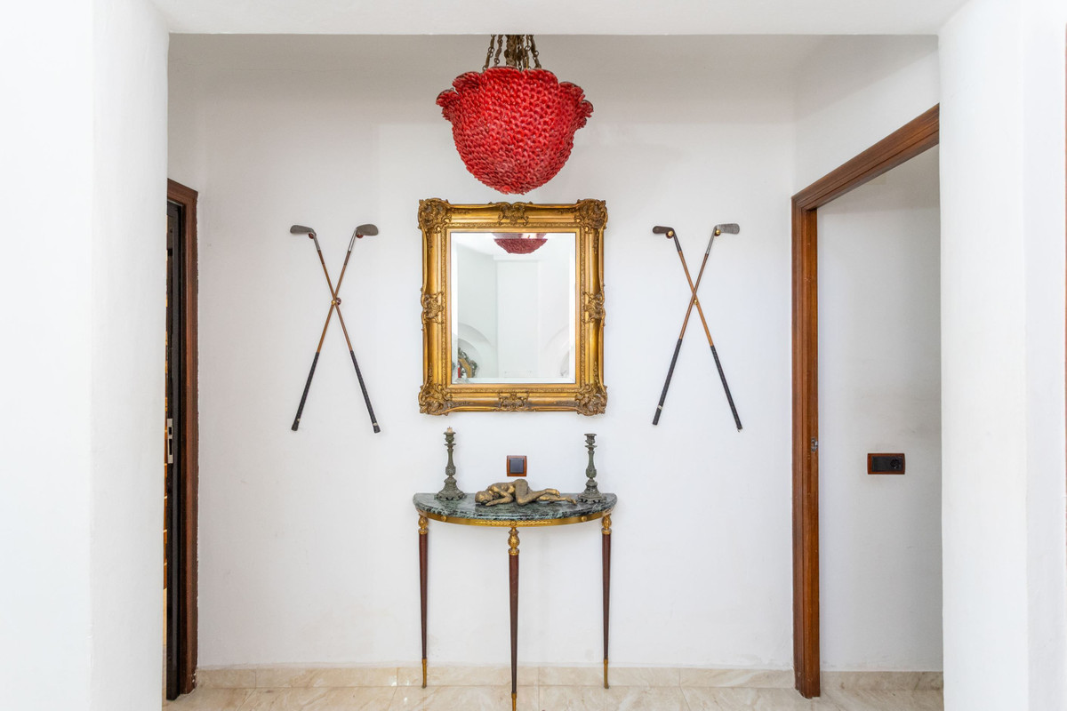 For sale - 4 Bedroom 2 Bathroom House - Detached Villa in Orihuela - Villamartin  - Alicante