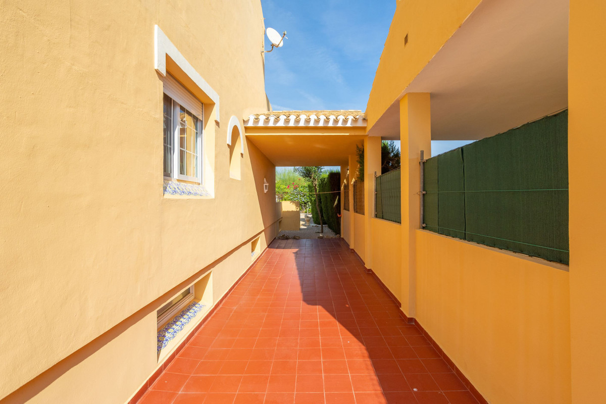 For sale - 3 Bedroom 2 Bathroom House - Detached Villa in Cartagena - Playa Honda  - Murcia