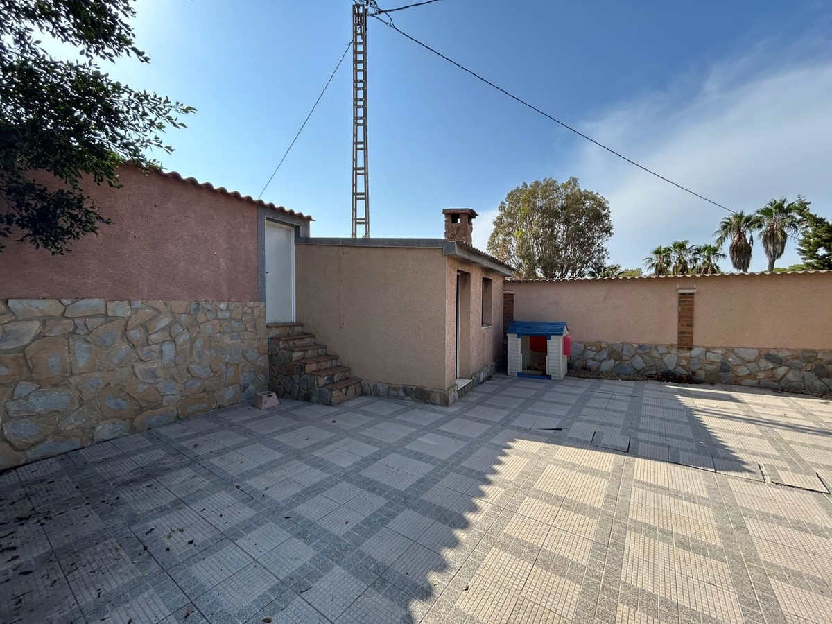 For sale - 6 Bedroom 3 Bathroom House - Detached Villa in San Fulgencio - La Marina  - Alicante