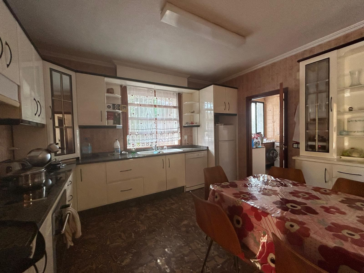 For sale - 6 Bedroom 3 Bathroom House - Detached Villa in San Fulgencio - La Marina  - Alicante