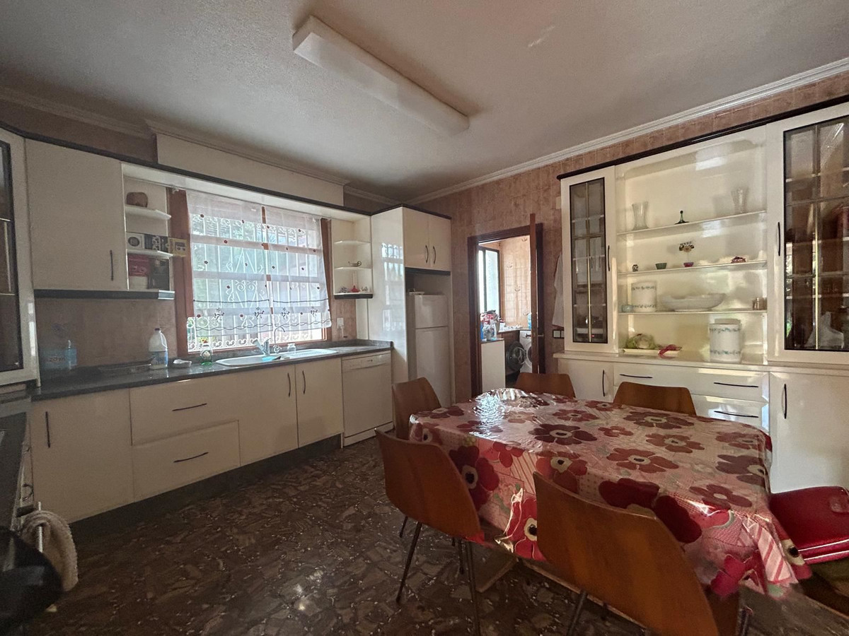 For sale - 6 Bedroom 3 Bathroom House - Detached Villa in San Fulgencio - La Marina  - Alicante