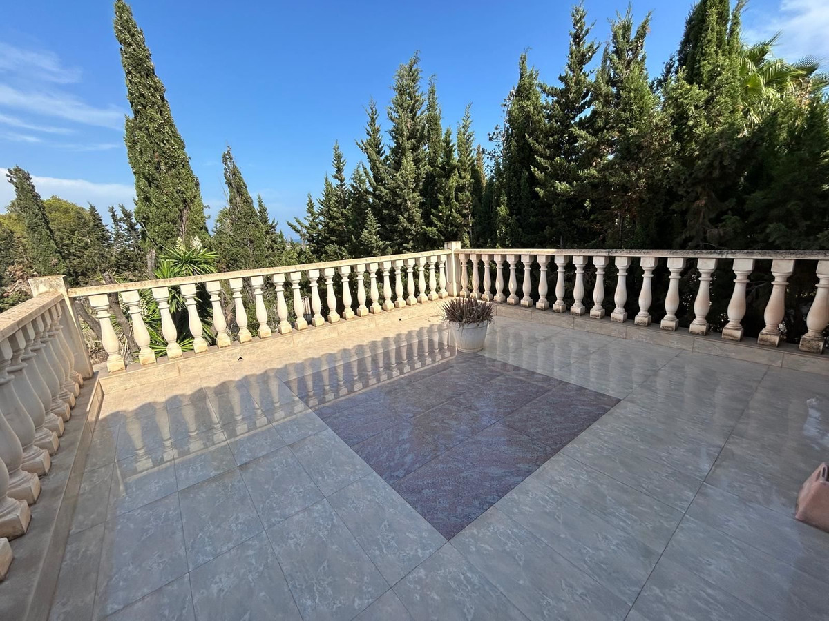 For sale - 6 Bedroom 3 Bathroom House - Detached Villa in San Fulgencio - La Marina  - Alicante