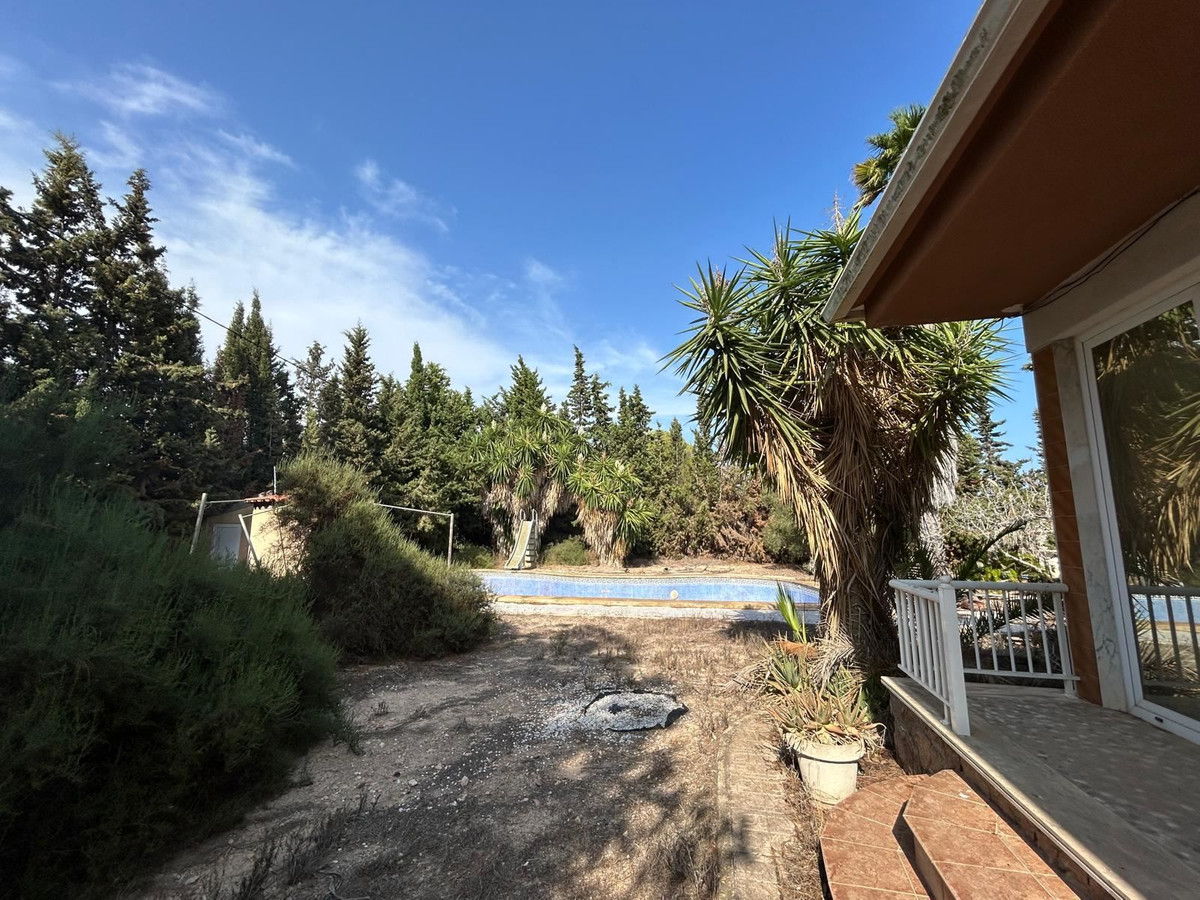 For sale - 6 Bedroom 3 Bathroom House - Detached Villa in San Fulgencio - La Marina  - Alicante