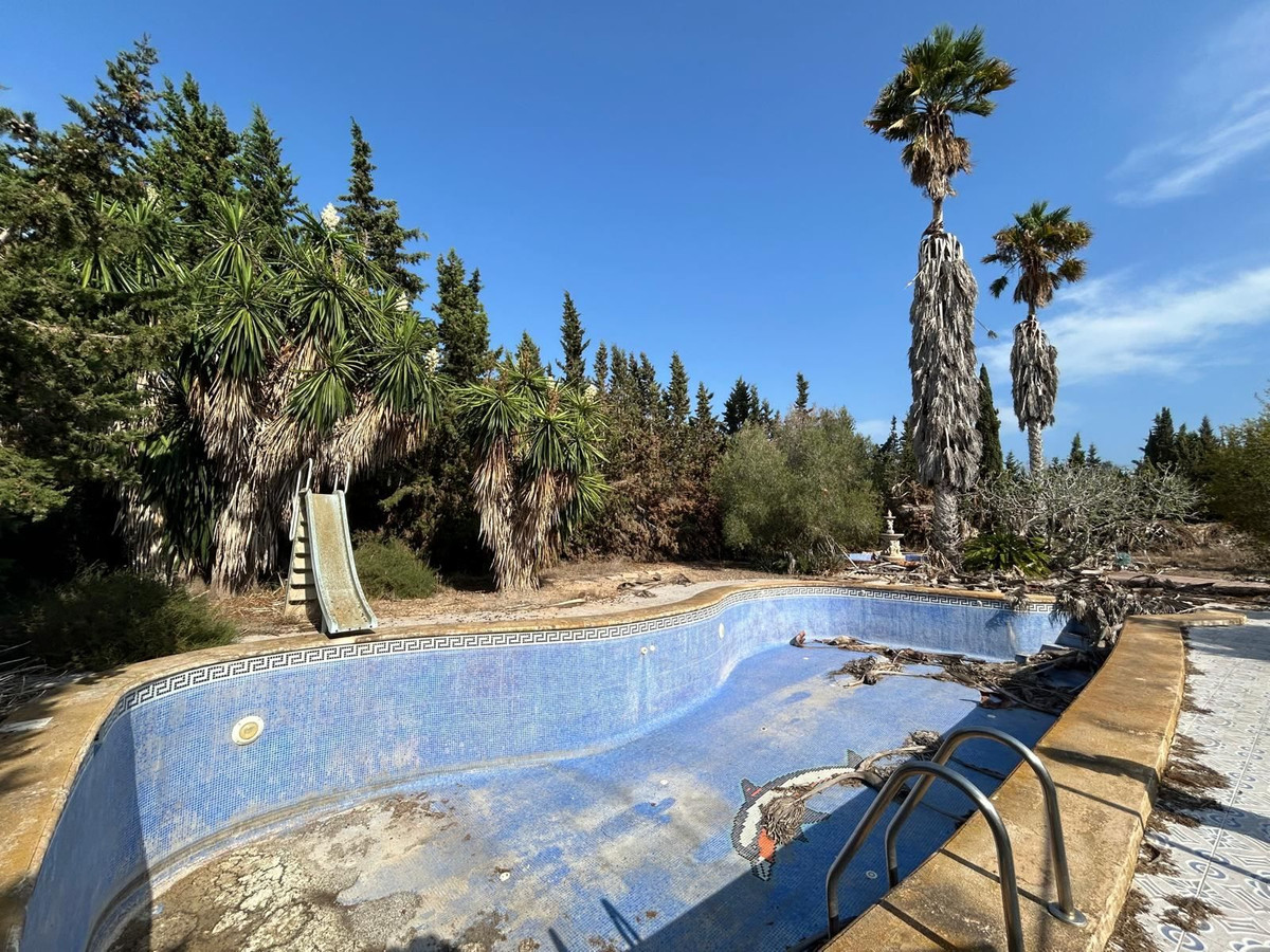 For sale - 6 Bedroom 3 Bathroom House - Detached Villa in San Fulgencio - La Marina  - Alicante