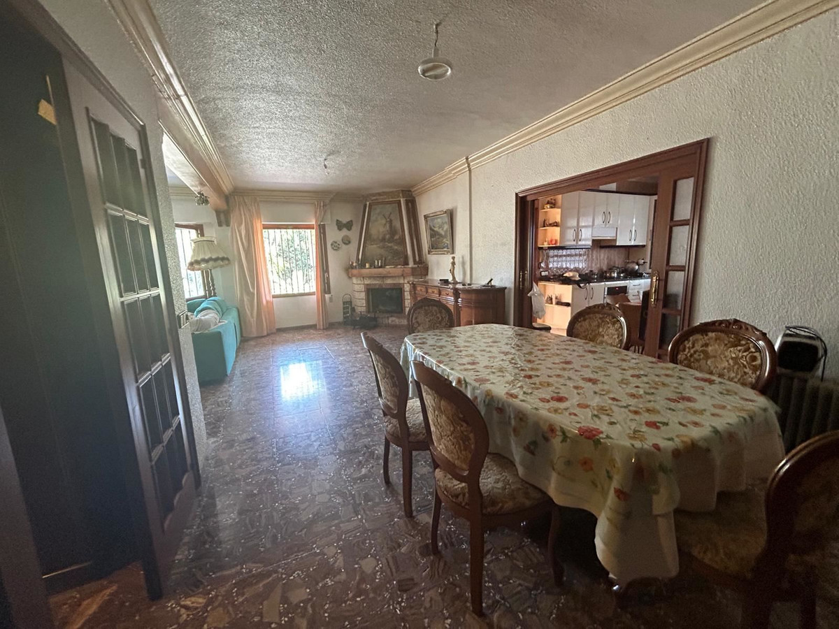 For sale - 6 Bedroom 3 Bathroom House - Detached Villa in San Fulgencio - La Marina  - Alicante
