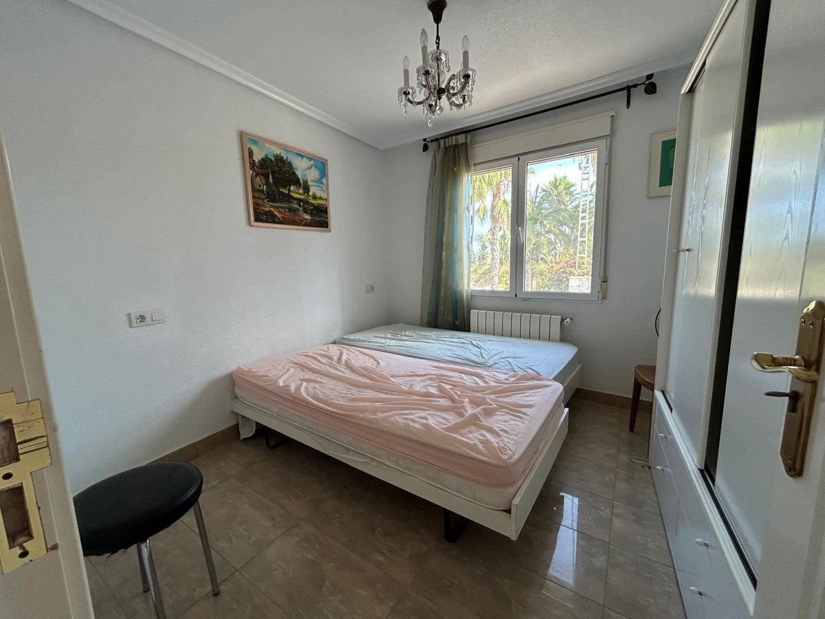 For sale - 6 Bedroom 3 Bathroom House - Detached Villa in San Fulgencio - La Marina  - Alicante