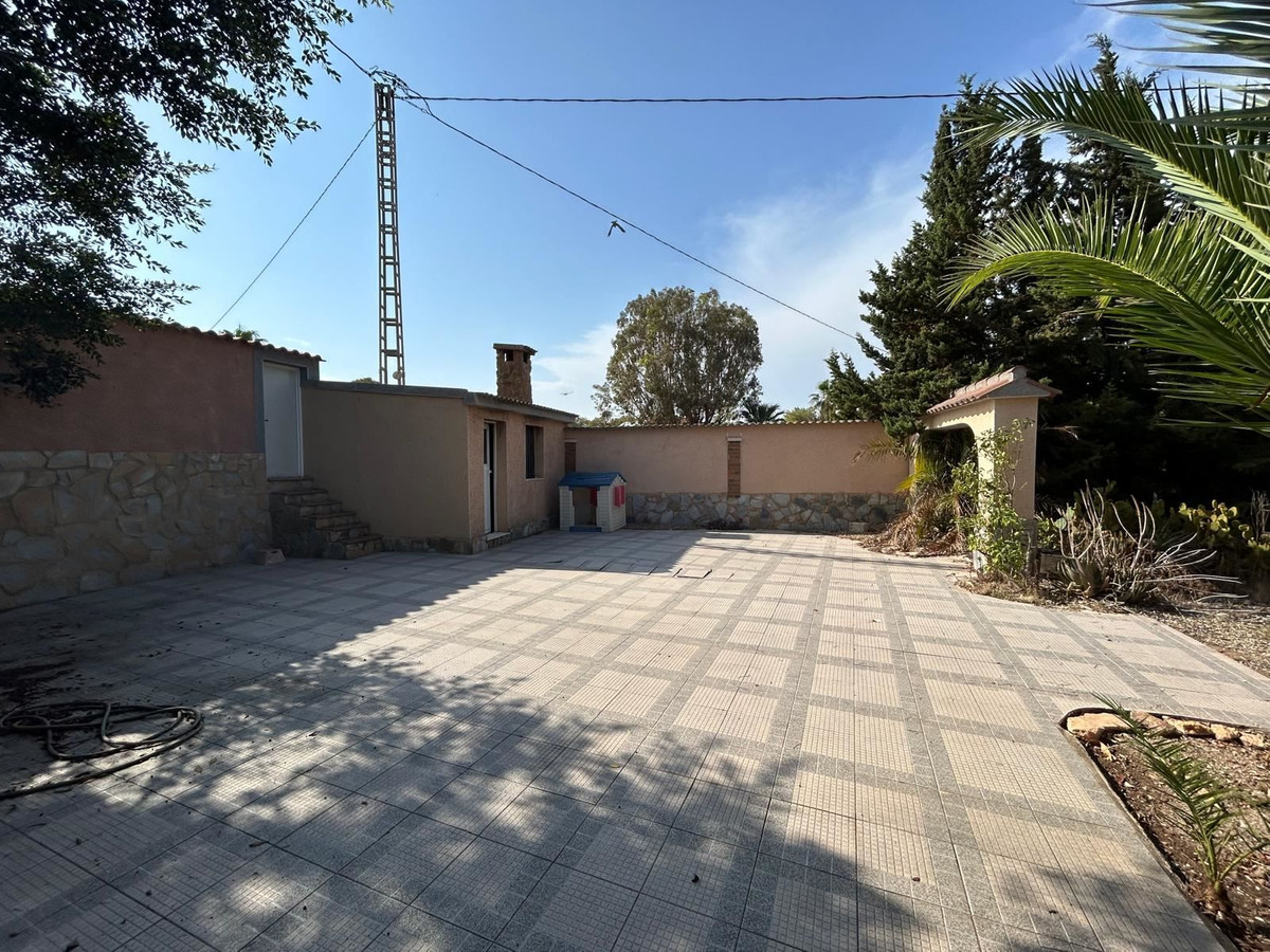 For sale - 6 Bedroom 3 Bathroom House - Detached Villa in San Fulgencio - La Marina  - Alicante