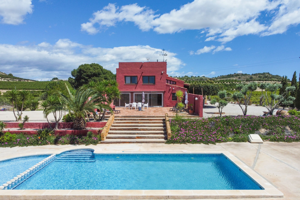For sale - 4 Bedroom 3 Bathroom House - Detached Villa in San Miguel de Salinas - San Miguel de Salinas Centro  - Alicante