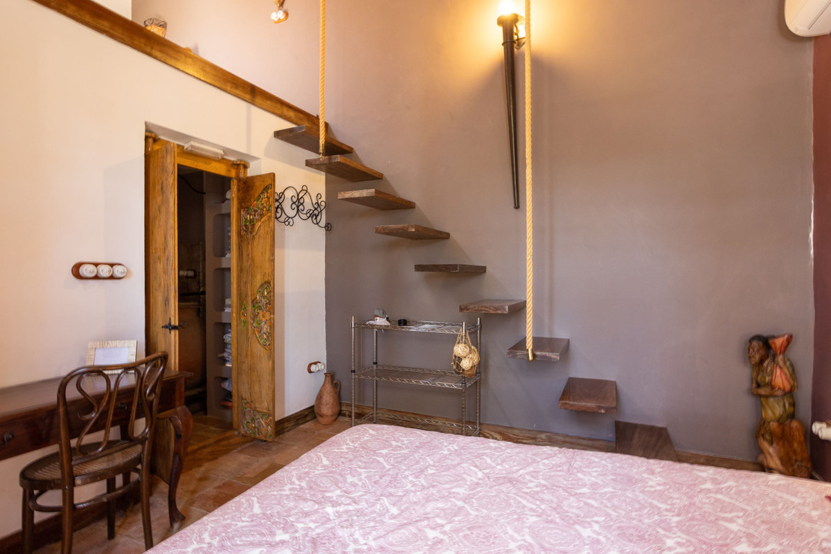 For sale - 4 Bedroom 3 Bathroom House - Detached Villa in San Miguel de Salinas - San Miguel de Salinas Centro  - Alicante