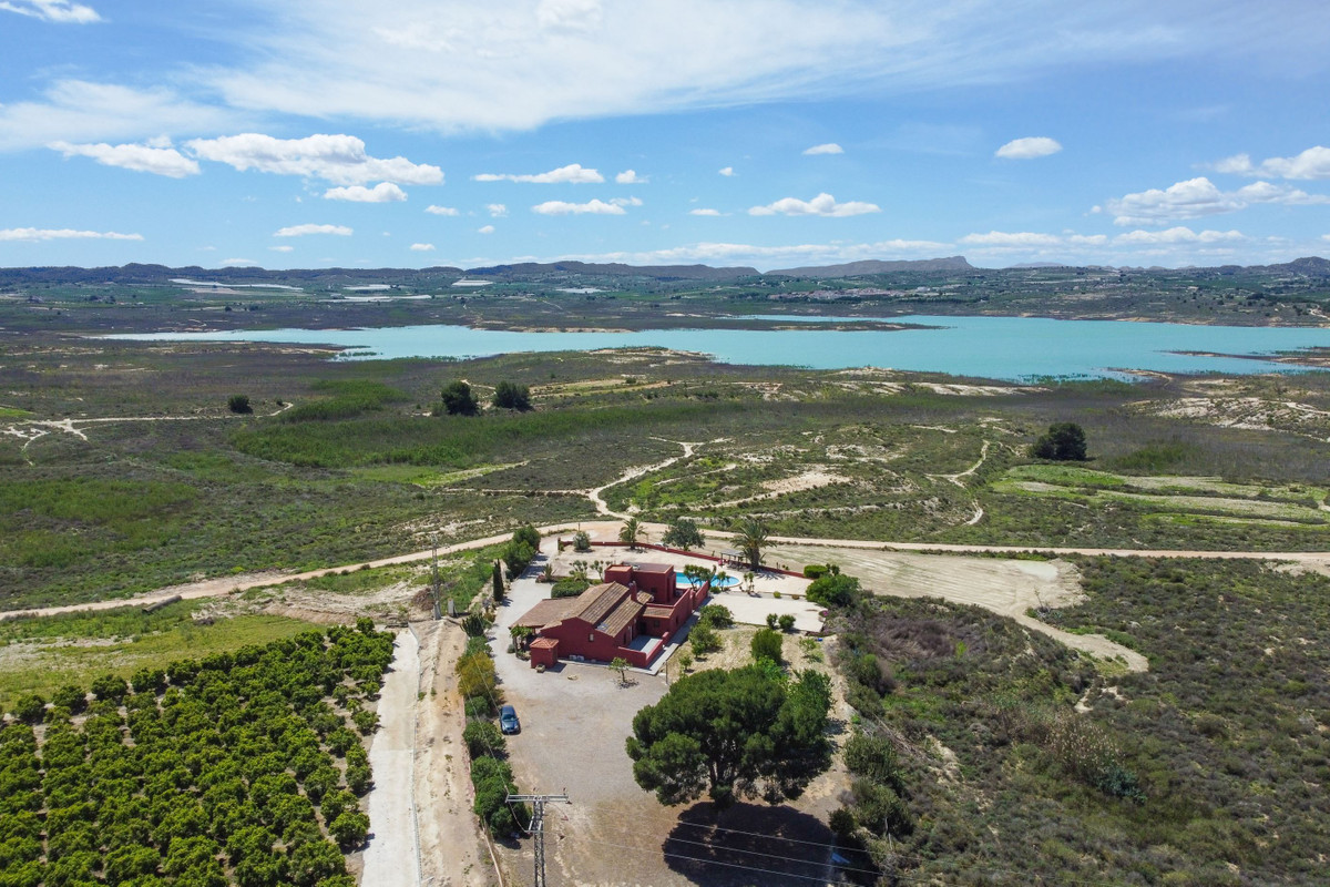 For sale - 4 Bedroom 3 Bathroom House - Detached Villa in San Miguel de Salinas - San Miguel de Salinas Centro  - Alicante