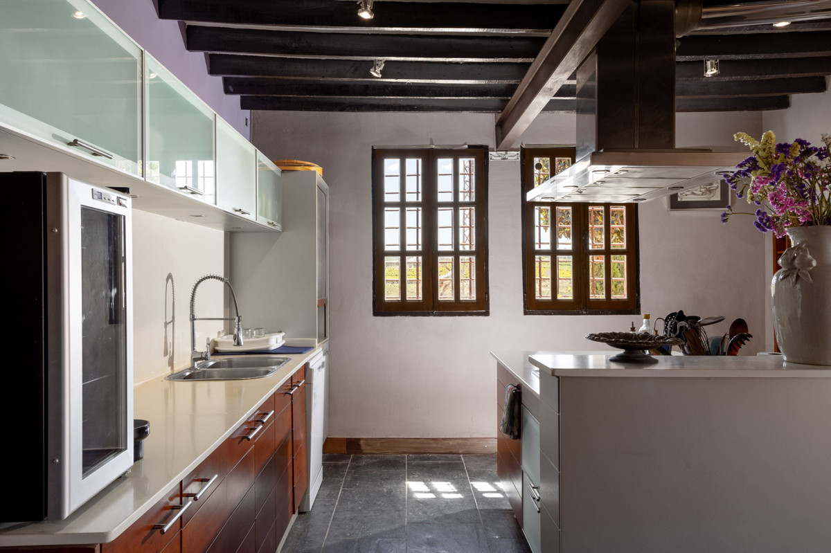 For sale - 4 Bedroom 3 Bathroom House - Detached Villa in San Miguel de Salinas - San Miguel de Salinas Centro  - Alicante