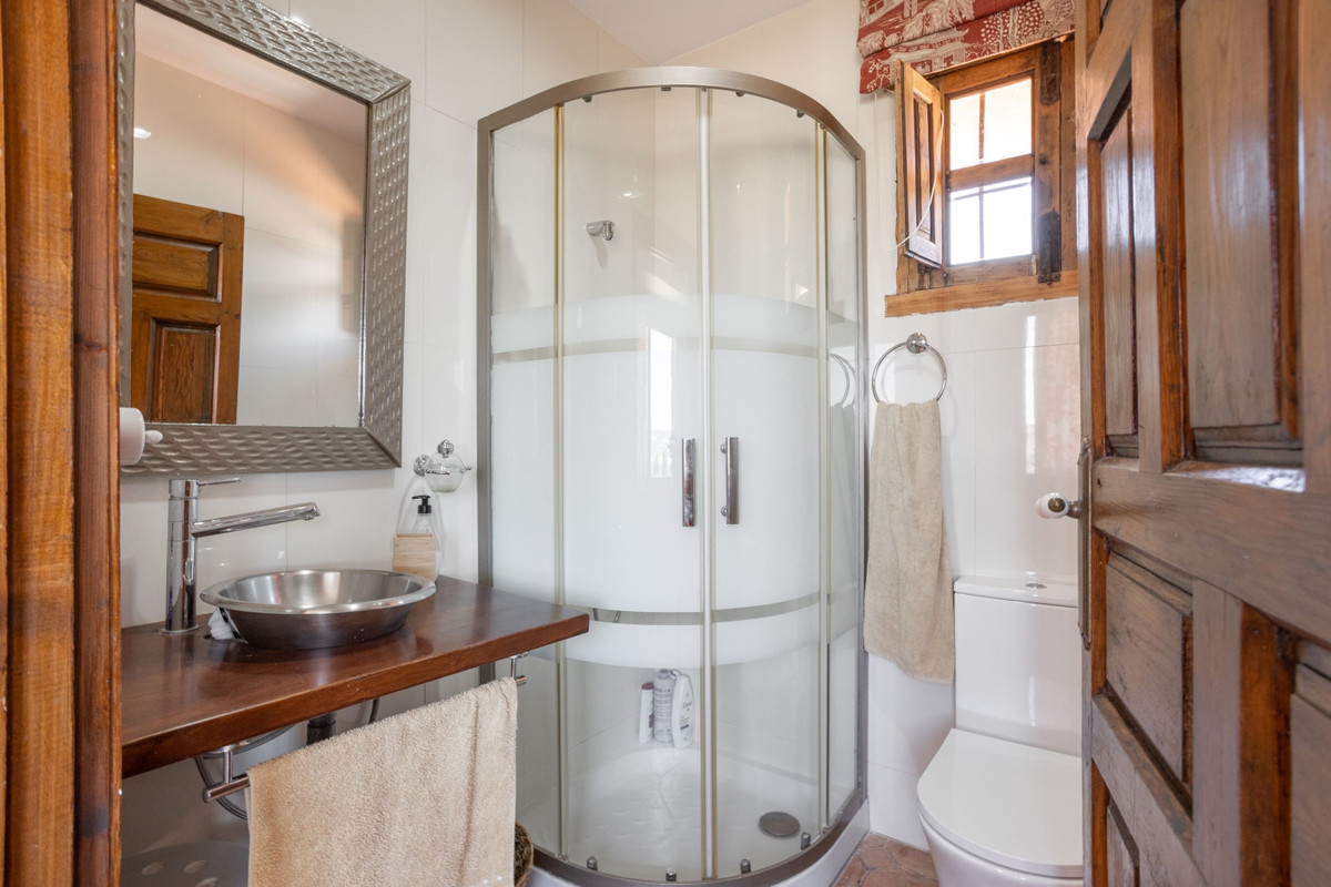 For sale - 4 Bedroom 3 Bathroom House - Detached Villa in San Miguel de Salinas - San Miguel de Salinas Centro  - Alicante