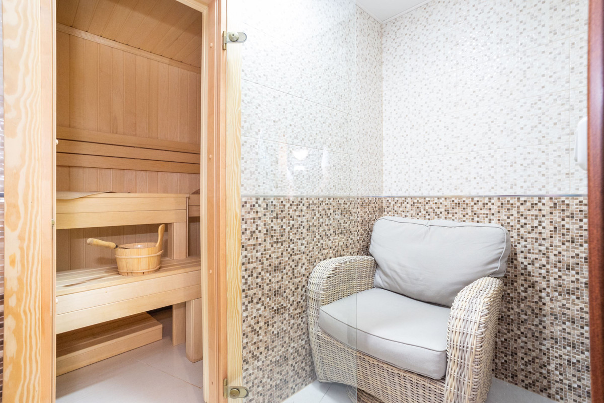 For sale - 3 Bedroom 4 Bathroom House - Detached Villa in Orihuela - Villamartin  - Alicante