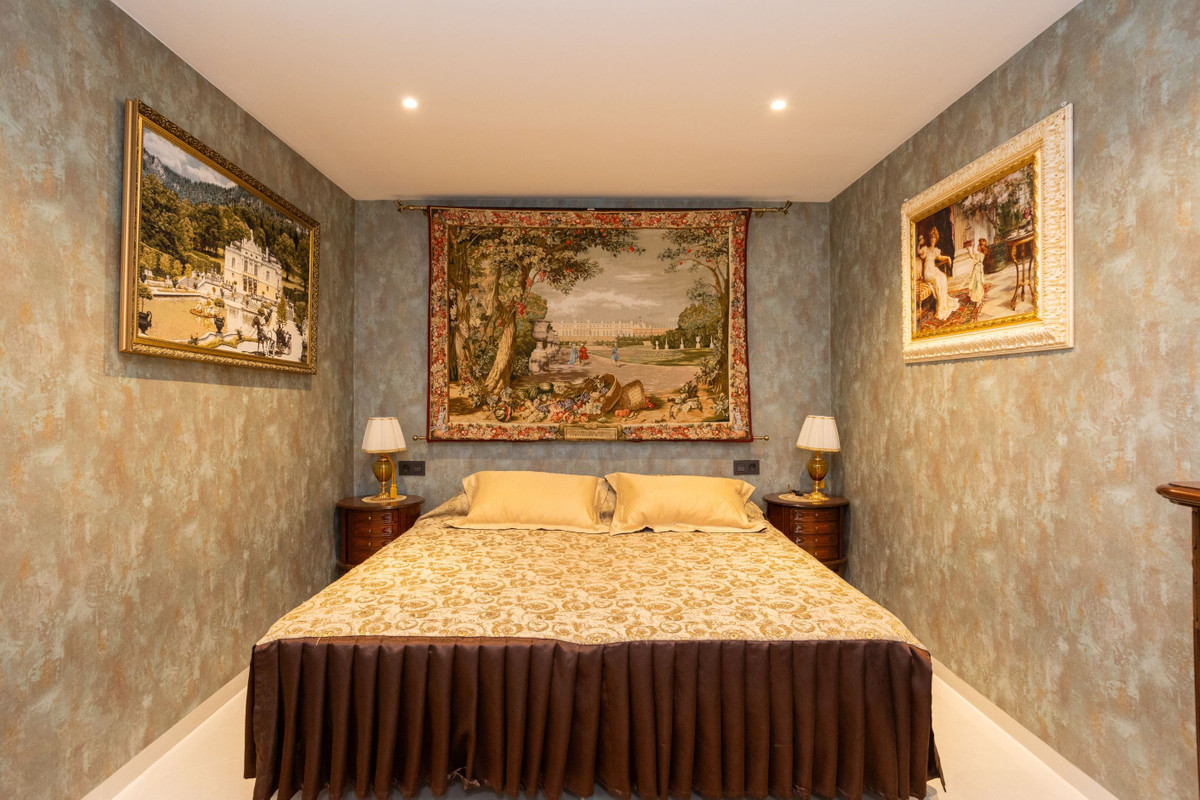 For sale - 3 Bedroom 4 Bathroom House - Detached Villa in Orihuela - Villamartin  - Alicante