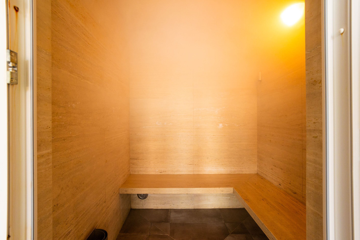 For sale - 4 Bedroom 2 Bathroom Apartment - Middle Floor Apartment in Orihuela - Los Dolses  - Alicante