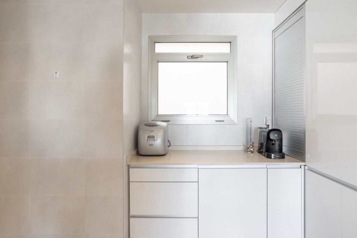 For sale - 4 Bedroom 2 Bathroom Apartment - Middle Floor Apartment in Orihuela - Los Dolses  - Alicante