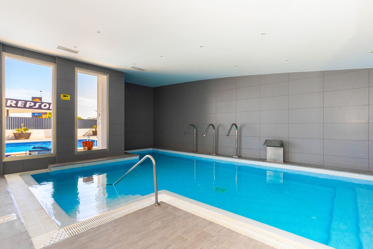 For sale - 4 Bedroom 2 Bathroom Apartment - Middle Floor Apartment in Orihuela - Los Dolses  - Alicante