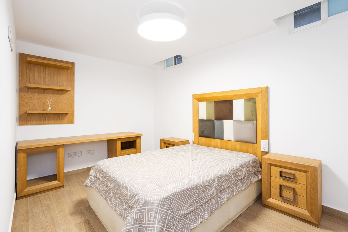 For sale - 5 Bedroom 5 Bathroom House - Detached Villa in San Miguel de Salinas - San Miguel de Salinas Centro  - Alicante