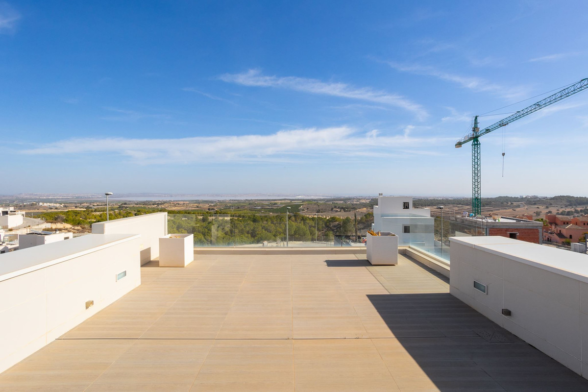 For sale - 5 Bedroom 5 Bathroom House - Detached Villa in San Miguel de Salinas - San Miguel de Salinas Centro  - Alicante