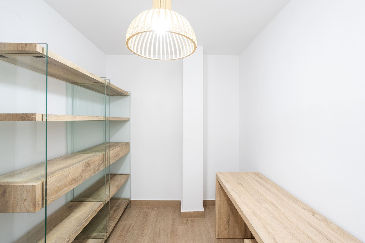 For sale - 5 Bedroom 5 Bathroom House - Detached Villa in San Miguel de Salinas - San Miguel de Salinas Centro  - Alicante