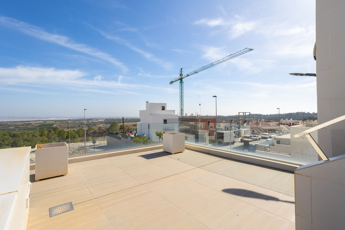 For sale - 5 Bedroom 5 Bathroom House - Detached Villa in San Miguel de Salinas - San Miguel de Salinas Centro  - Alicante