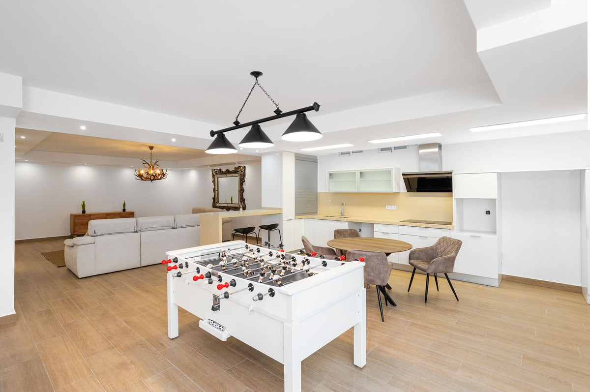 For sale - 5 Bedroom 5 Bathroom House - Detached Villa in San Miguel de Salinas - San Miguel de Salinas Centro  - Alicante