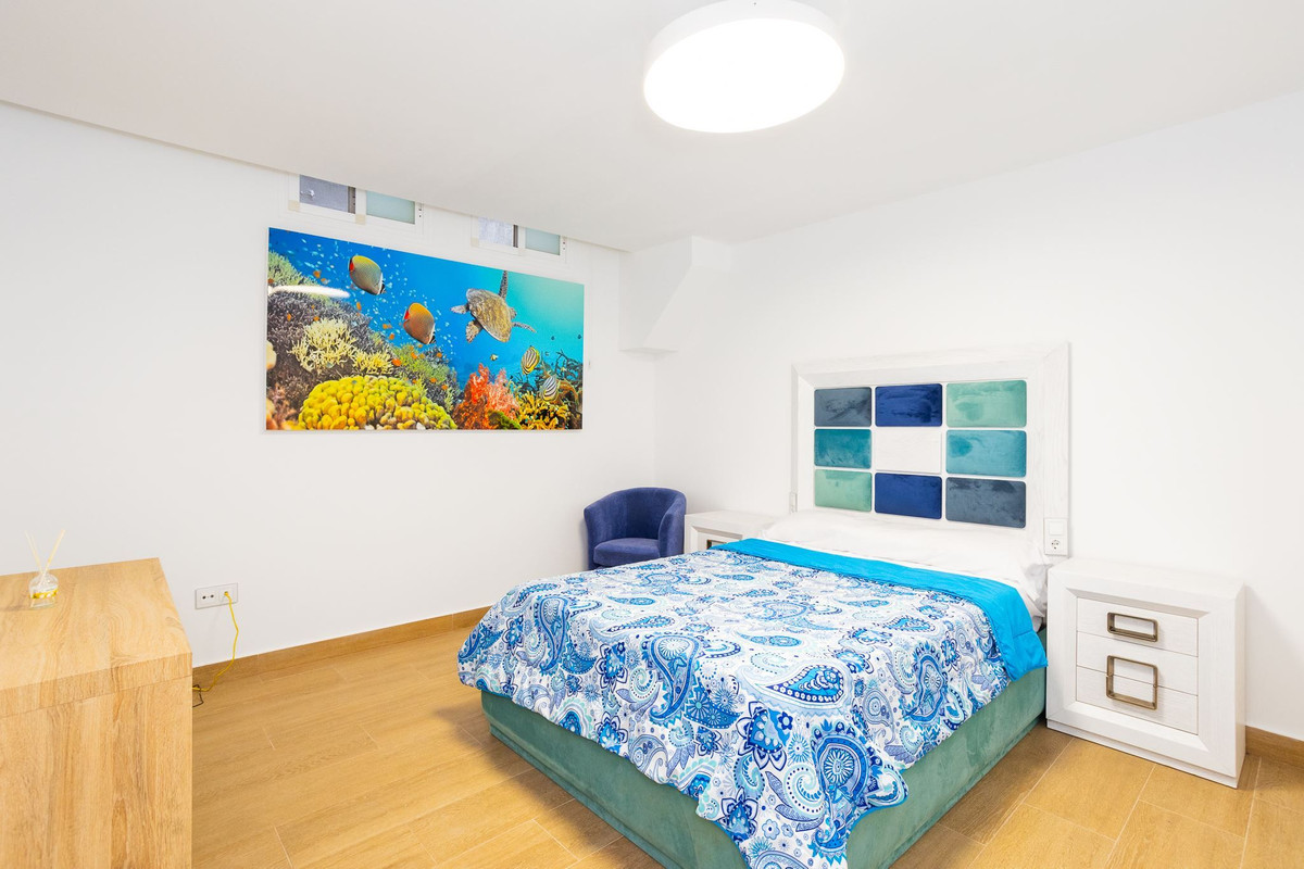 For sale - 5 Bedroom 5 Bathroom House - Detached Villa in San Miguel de Salinas - San Miguel de Salinas Centro  - Alicante