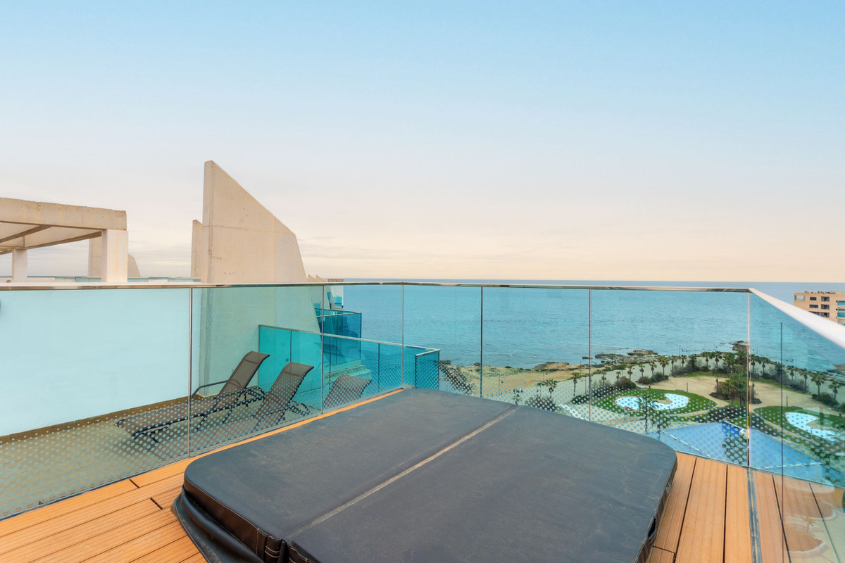 For sale - 3 Bedroom 2 Bathroom Apartment - Penthouse in Orihuela - Punta Prima  - Alicante