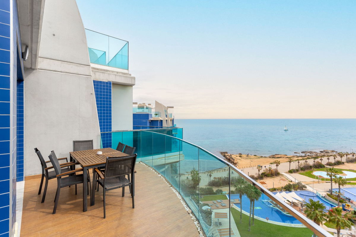 For sale - 3 Bedroom 2 Bathroom Apartment - Penthouse in Orihuela - Punta Prima  - Alicante