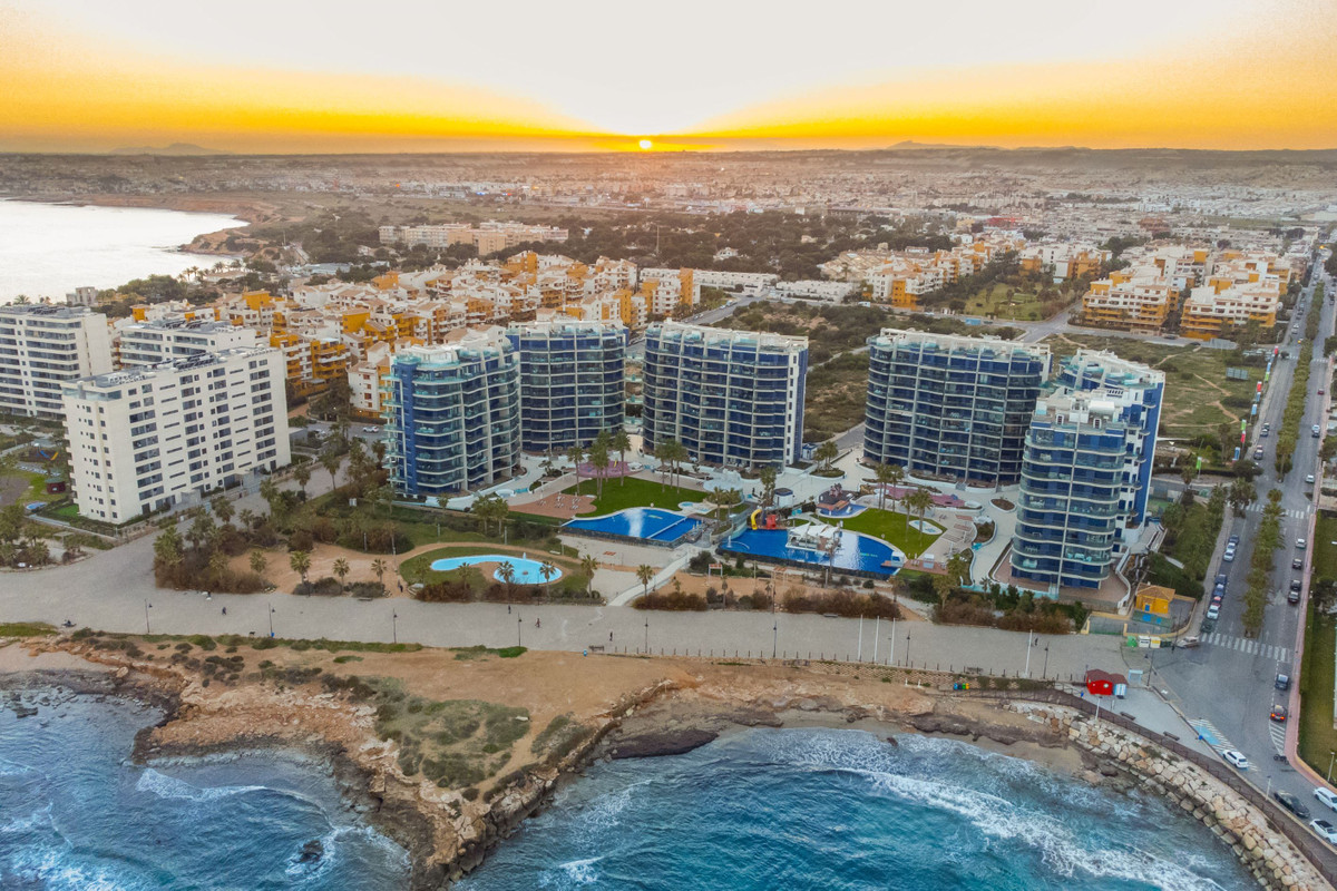 For sale - 3 Bedroom 2 Bathroom Apartment - Penthouse in Orihuela - Punta Prima  - Alicante