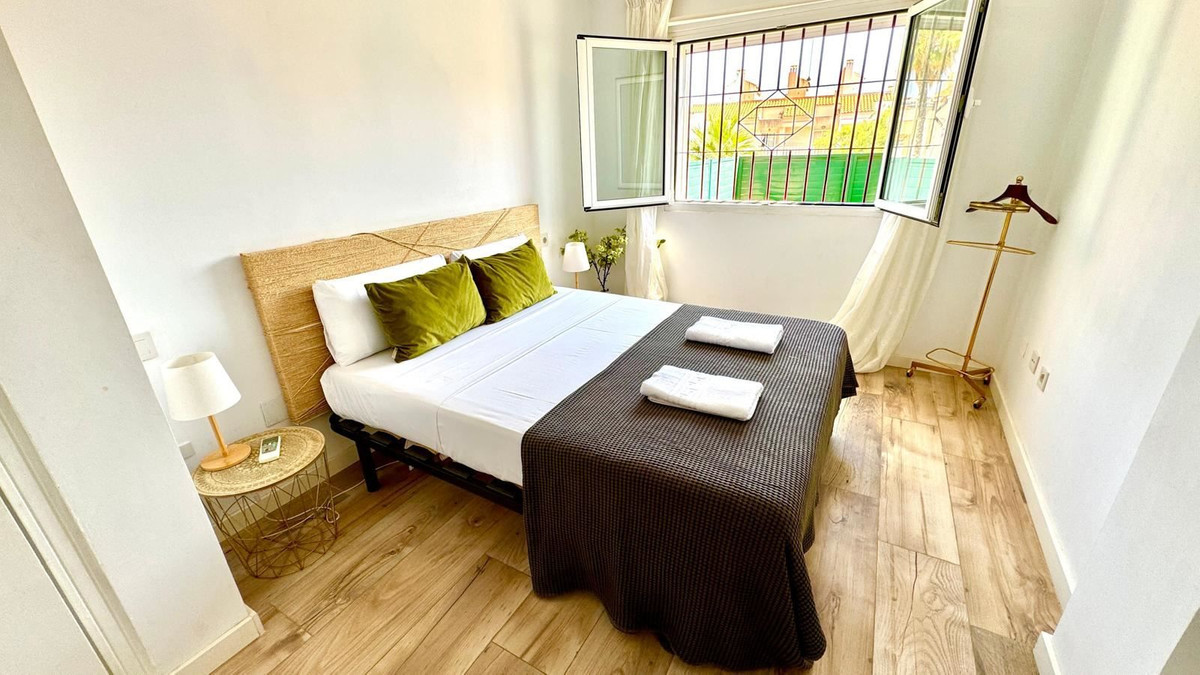 For sale - 2 Bedroom 2 Bathroom Apartment - Middle Floor Apartment in Santa Pola - Gran Alacant  - Alicante