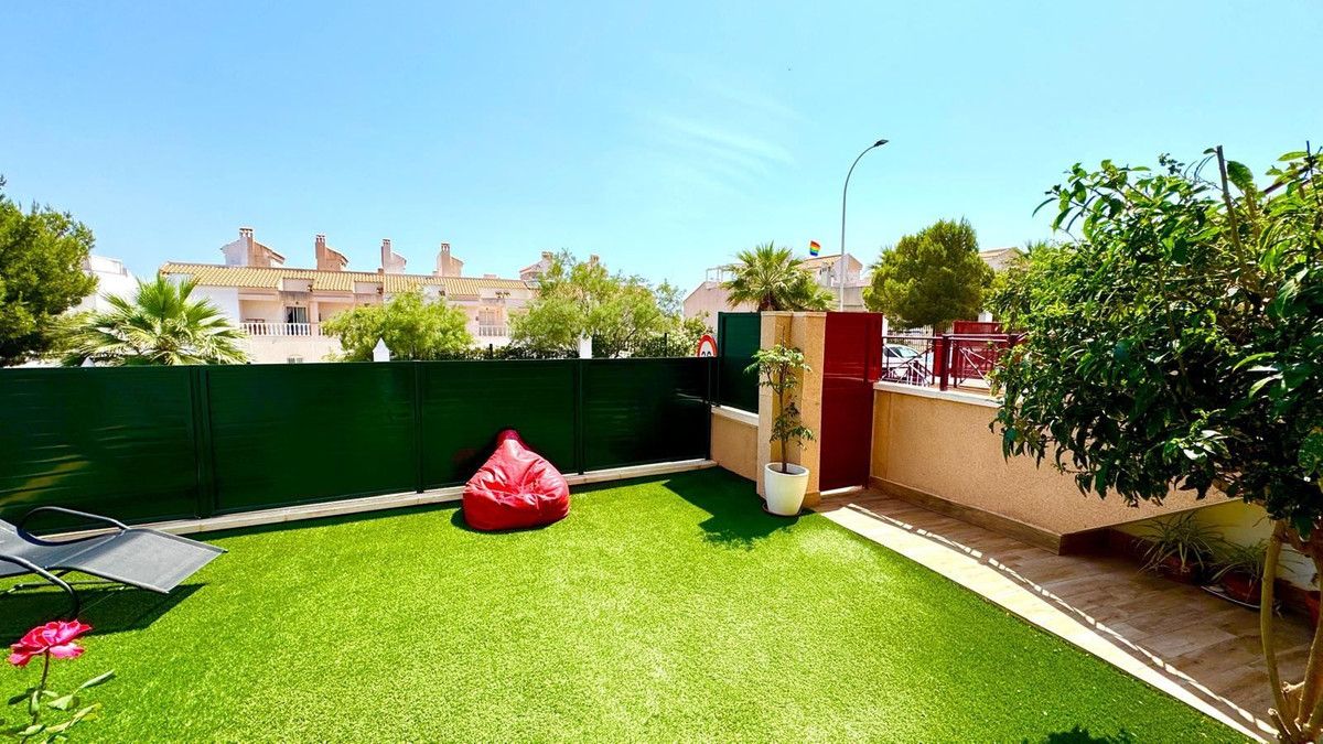 For sale - 2 Bedroom 2 Bathroom Apartment - Middle Floor Apartment in Santa Pola - Gran Alacant  - Alicante