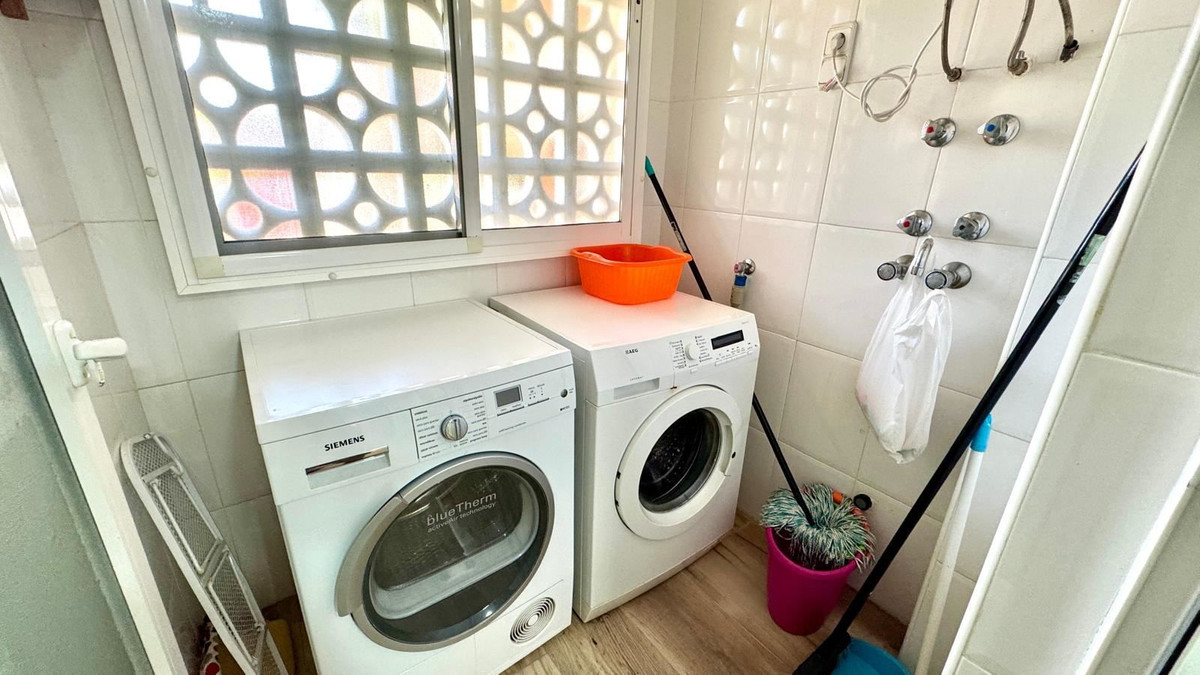 For sale - 2 Bedroom 2 Bathroom Apartment - Middle Floor Apartment in Santa Pola - Gran Alacant  - Alicante