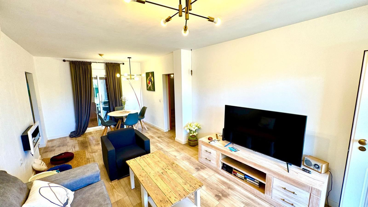 For sale - 2 Bedroom 2 Bathroom Apartment - Middle Floor Apartment in Santa Pola - Gran Alacant  - Alicante