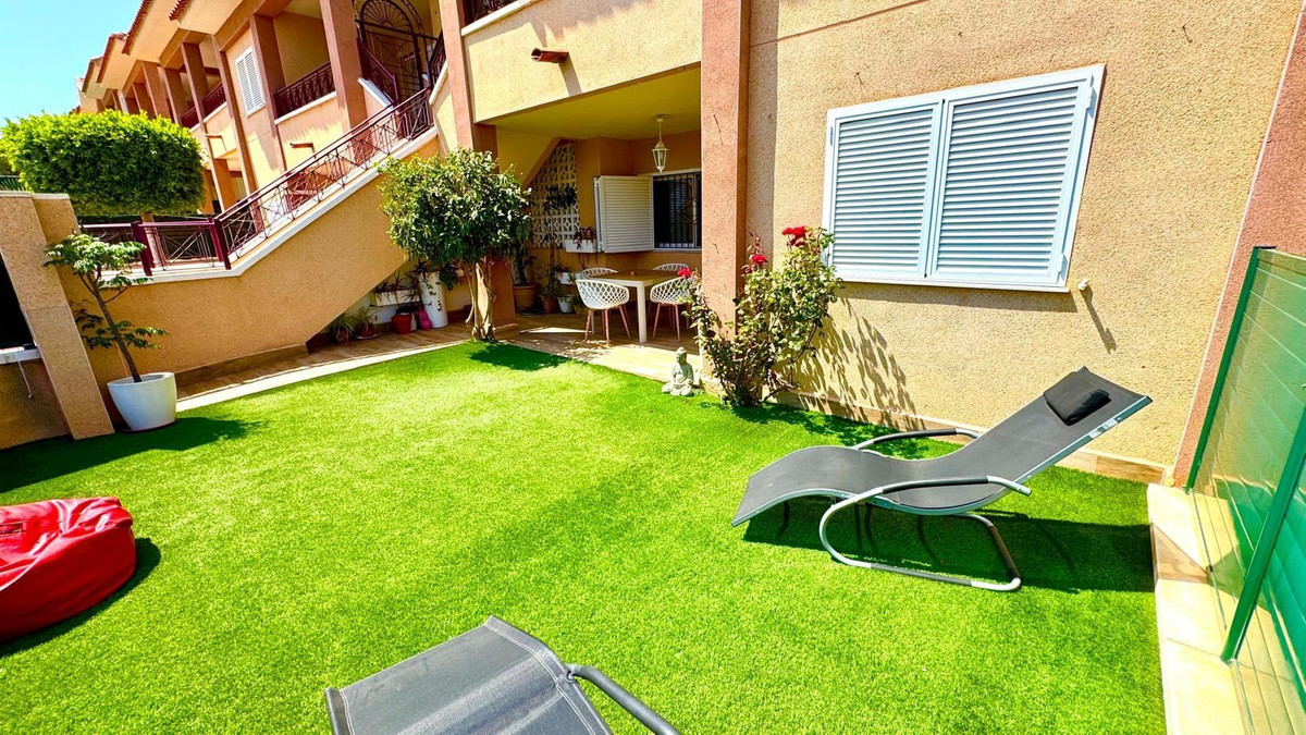 For sale - 2 Bedroom 2 Bathroom Apartment - Middle Floor Apartment in Santa Pola - Gran Alacant  - Alicante