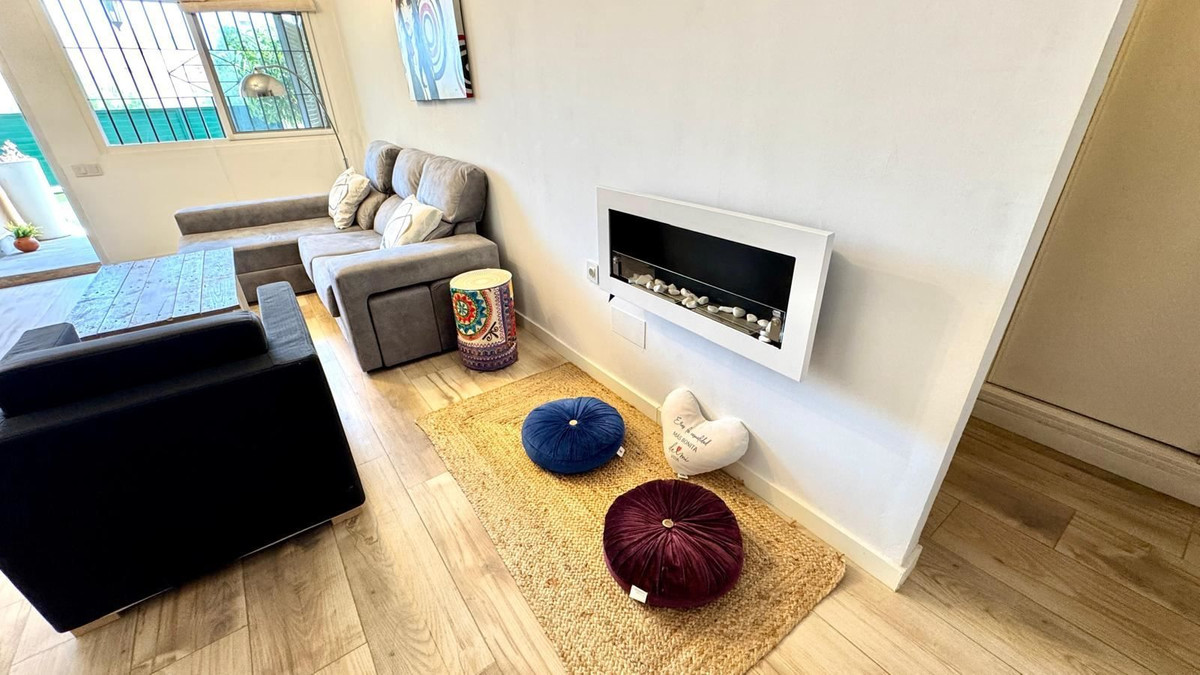 For sale - 2 Bedroom 2 Bathroom Apartment - Middle Floor Apartment in Santa Pola - Gran Alacant  - Alicante