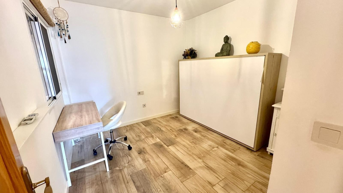 For sale - 2 Bedroom 2 Bathroom Apartment - Middle Floor Apartment in Santa Pola - Gran Alacant  - Alicante