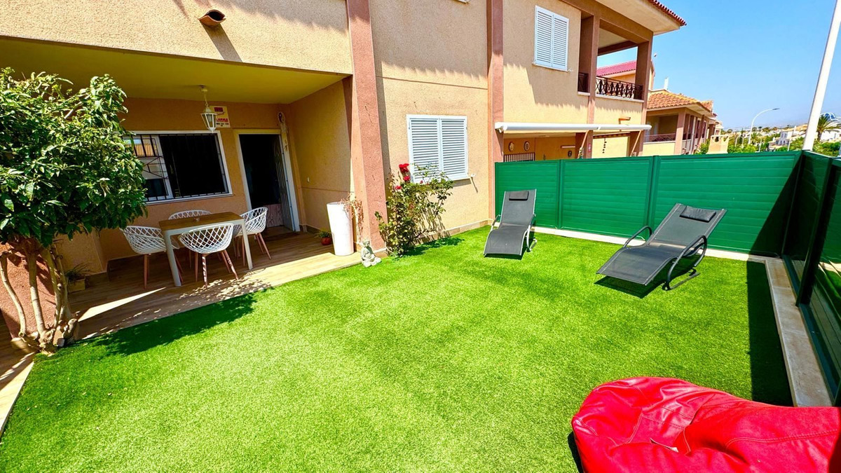 For sale - 2 Bedroom 2 Bathroom Apartment - Middle Floor Apartment in Santa Pola - Gran Alacant  - Alicante
