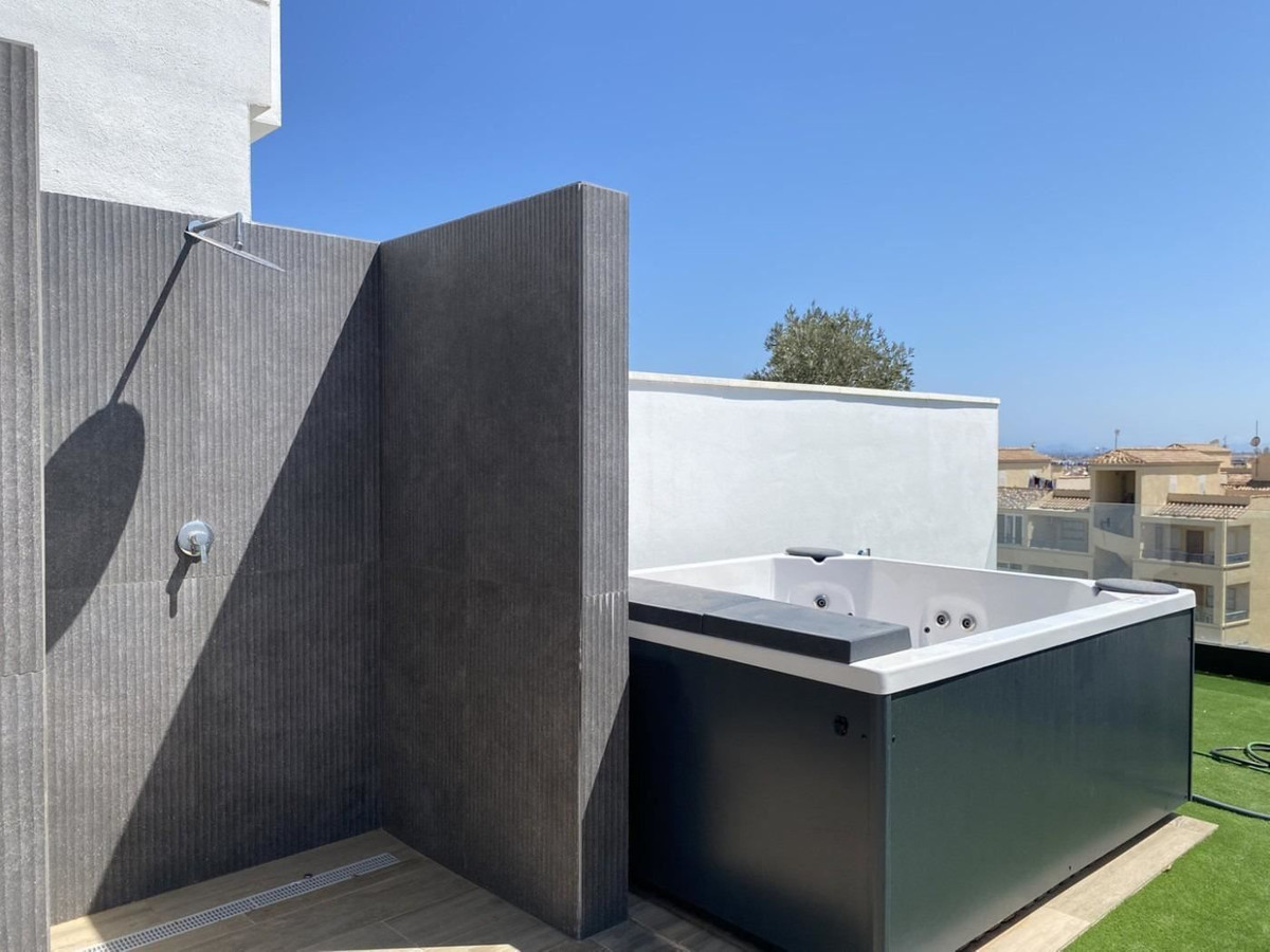 For sale - 3 Bedroom 2 Bathroom Apartment - Middle Floor Apartment in Orihuela - Los Balcones  - Alicante