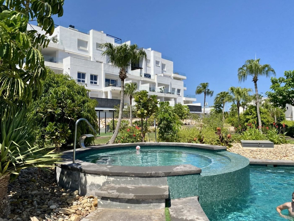 For sale - 3 Bedroom 2 Bathroom Apartment - Middle Floor Apartment in Orihuela - Los Balcones  - Alicante