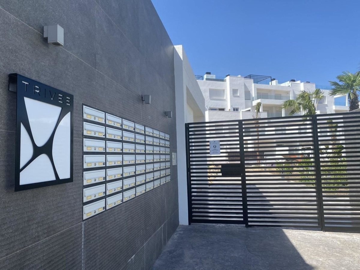 For sale - 3 Bedroom 2 Bathroom Apartment - Middle Floor Apartment in Orihuela - Los Balcones  - Alicante